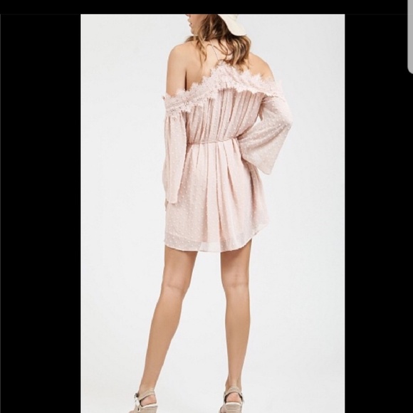 🆕️NWT Halter Dress!! - Picture 4 of 8